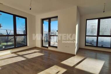 Продажба - Апартамент в Бриз,  Варна