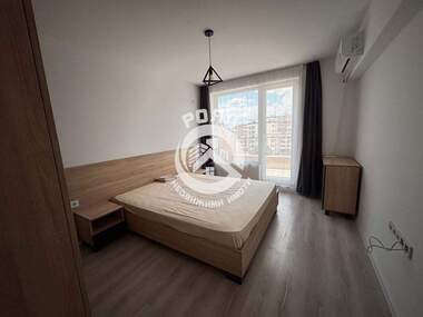 Închiriere - Apartament în Iujen,  Plovdiv