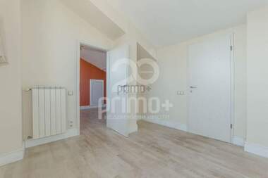 Продажба - Апартамент в Изток,  София