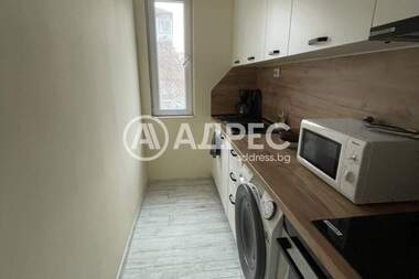 Închiriere - Apartament în Kolhozen pazar,  Varna