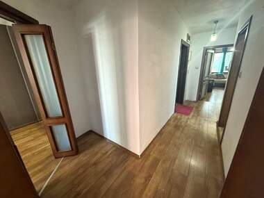 Vânzare - Apartament în Văzrajdane,  Burgas