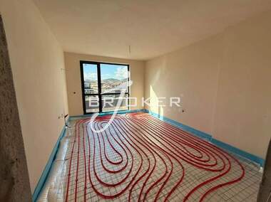 Vânzare - Apartament în Țentăr,  Kărdjali