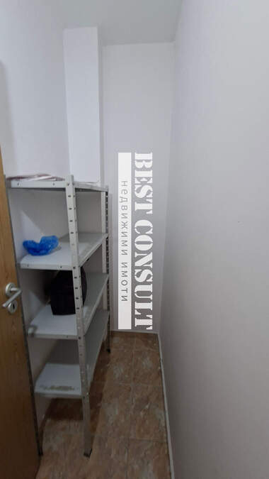 Închiriere - Apartament în Văzrajdane,  Ruse