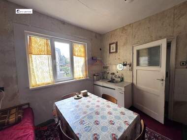 Verkauf - Etage von Haus in Zentar,  Wraza