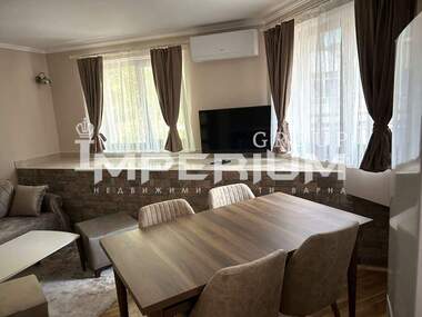 Închiriere - Apartament în Liatno kino Trakia,  Varna