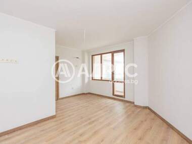 Vânzare - Apartament în Vinița,  Varna