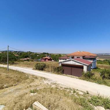 Продажба - Къща в Хераково,  София Област