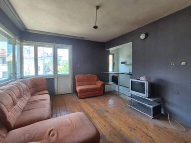 Verkauf - Etage von Haus in Drujba 1,  Ruse