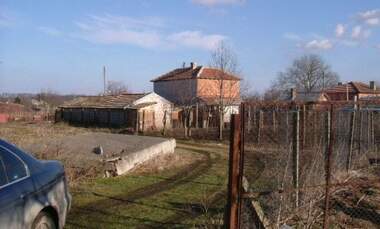 Vânzare - Casă în Sărneț,  Dobrice
