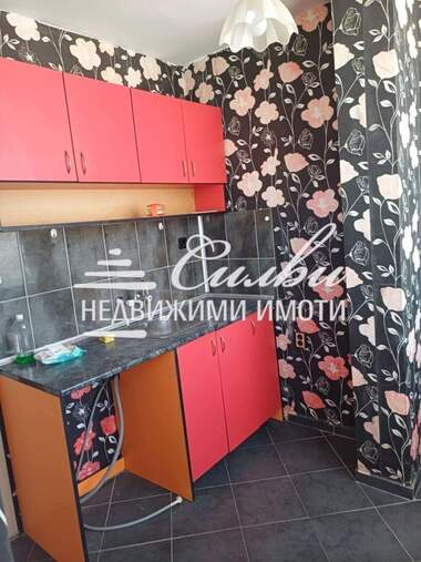 Продажба - Апартамент във Вароша,  Търговище