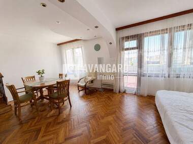 Продажба - Апартамент в Колхозен пазар,  Варна