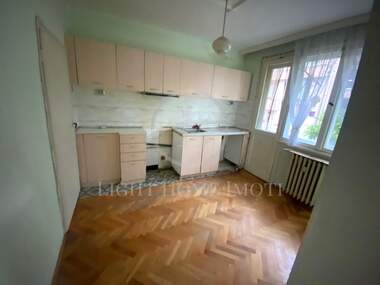 Продажба - Апартамент в Център,  Пловдив