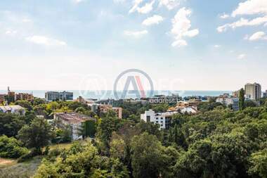 Продажба - Апартамент в Златни Пясъци,  Варна