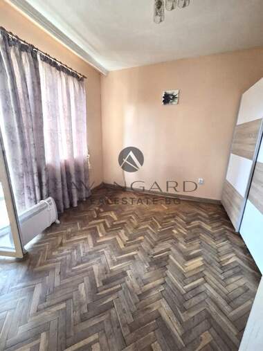 Продажба - Апартамент в Кючук Париж,  Пловдив