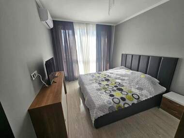 Miete - Wohnung in Mladejki halm,  Plowdiw