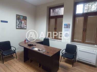 Ενοίκιο - Γραφείο σε Център,  Пловдив