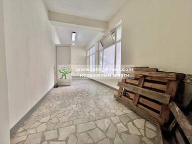 For rent - Store/Office/Storage/Beauty saloon/Venue/Dental office in Drujba 1,  Haskovo
