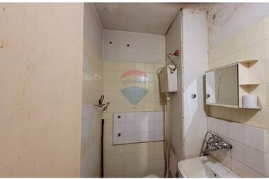Продажба - Апартамент в Родина 1,  Русе