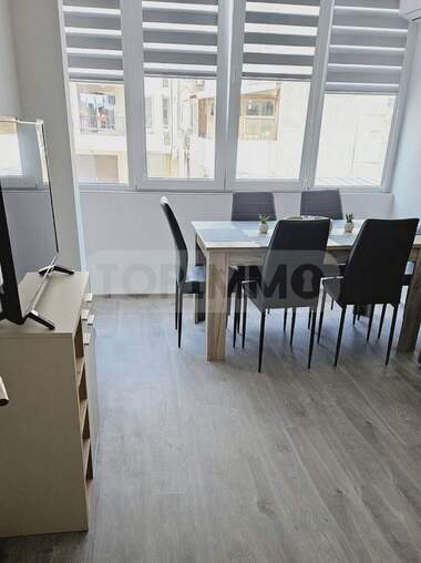 Închiriere - Apartament în Kolhozen pazar,  Varna