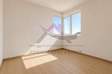 For sale - Apartment in Vazrajdane 3,  Varna