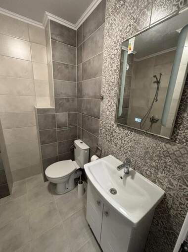 Miete - Wohnung in Wazrajdane,  Burgas