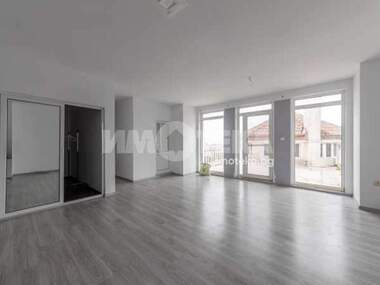 For sale - House in Zdravets,  Varna