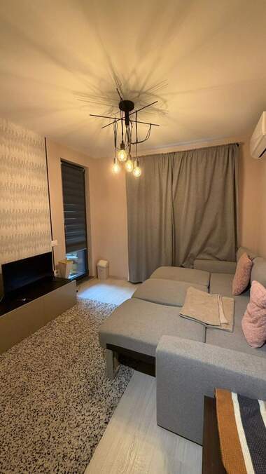 Închiriere - Apartament în Mladejki hălm,  Plovdiv