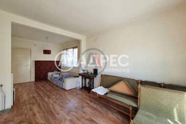 Vânzare - Apartament în Triăgălnika-Nadejda,  Sofia