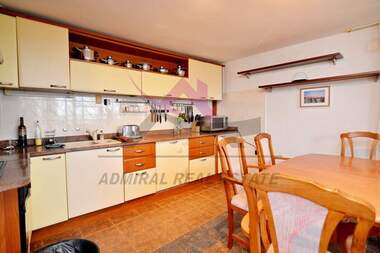 For rent - Apartment in Okrajna bolnica - Generali,  Varna