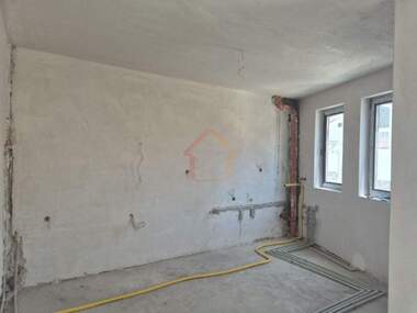 Vânzare - Apartament în Țentăr,  Vrața