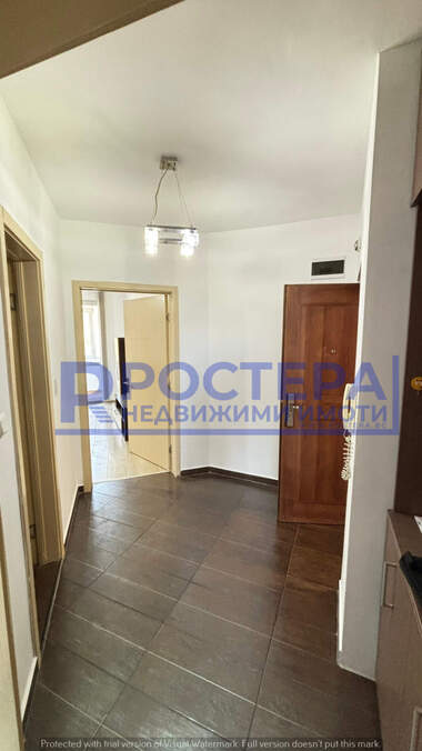 Продажба - Апартамент в Изток,  Търговище