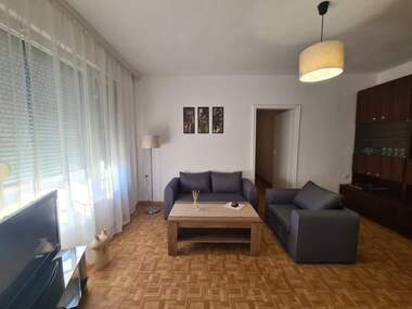 Închiriere - Apartament în Uceiliștini,  Haskovo