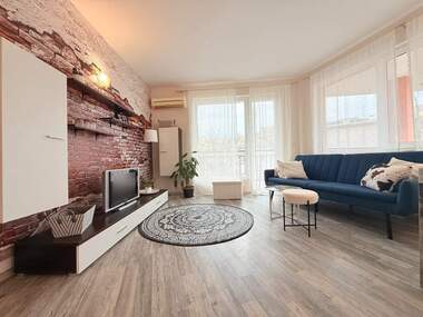 Închiriere - Apartament în Sarafovo,  Burgas