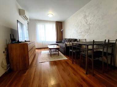 Închiriere - Apartament în Lazur,  Burgas
