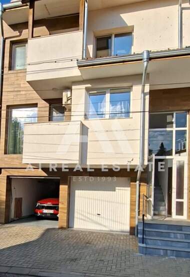 Продажба - Къща в 9-ти квартал,  Плевен