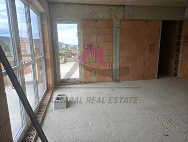 For sale - Apartment in Izgrev,  Varna