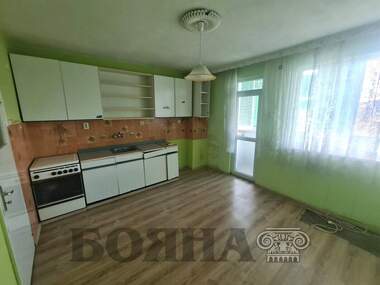 Продажба - Апартамент в Широк център,  Русе