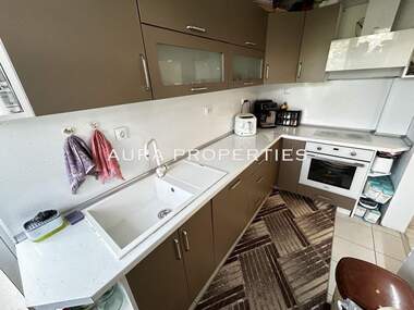 For sale - Apartment in Center,  Razgrad