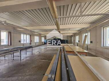 For sale - Warehouse in Promishlena zona - Iztok,  Lovech
