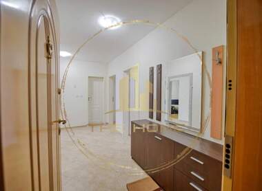 Miete - Wohnung in Sportna zala,  Warna