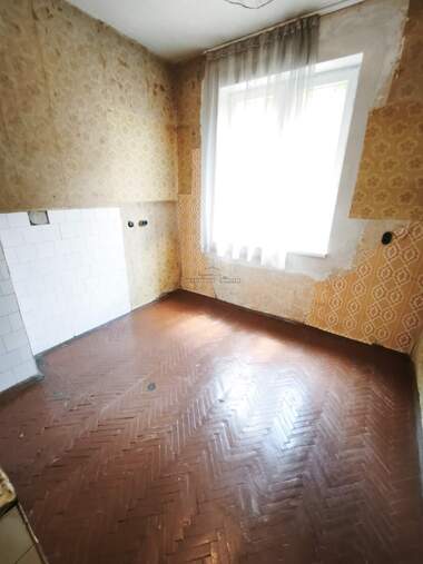 Vânzare - Apartament în Iztok,  Pernik