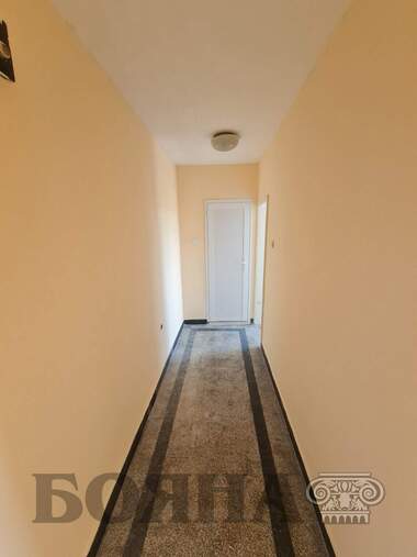 Închiriere - Apartament în Center,  Ruse