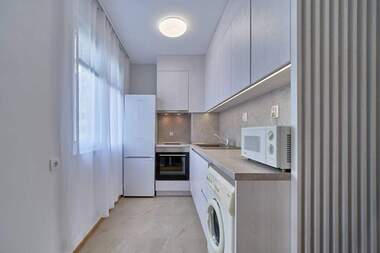 Închiriere - Apartament în Vladislavovo,  Varna