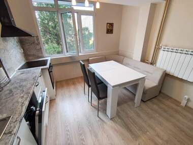 Închiriere - Apartament în Slaveîkov,  Burgas