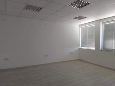 Miete - Büro in Zentar,  Weliko Tarnowo