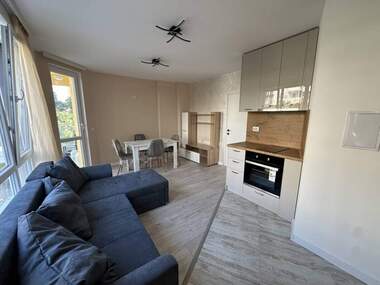 Închiriere - Apartament în Izgrev,  Burgas