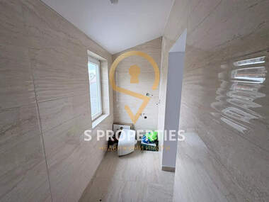 Vânzare - Apartament în Kolhozen pazar,  Varna