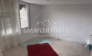 Продажа - Этаж дома в Варуша,  Велико Търново