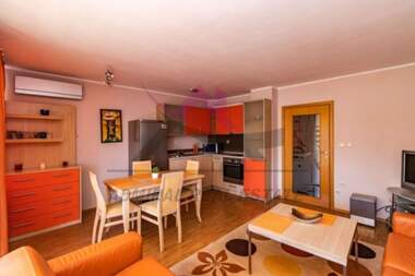 For rent - Apartment in VINS - Cherven ploshtad,  Varna