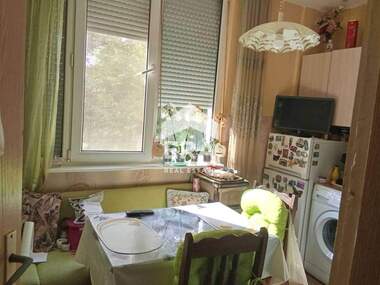 Vânzare - Apartament în Hale,  Iambol